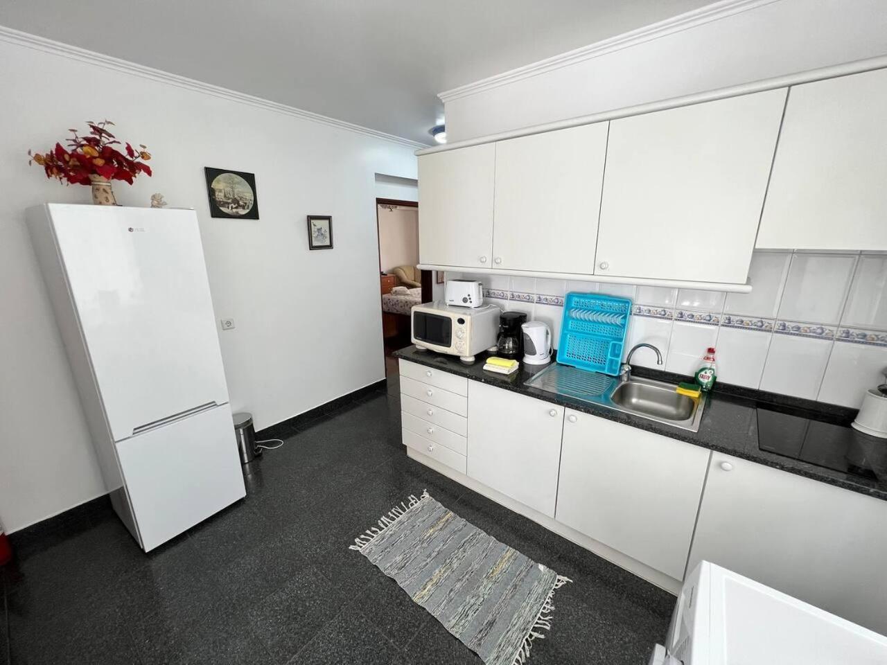 Comfortable 2-Bedroom Apartment For Relaxing Stays 푼샬 외부 사진